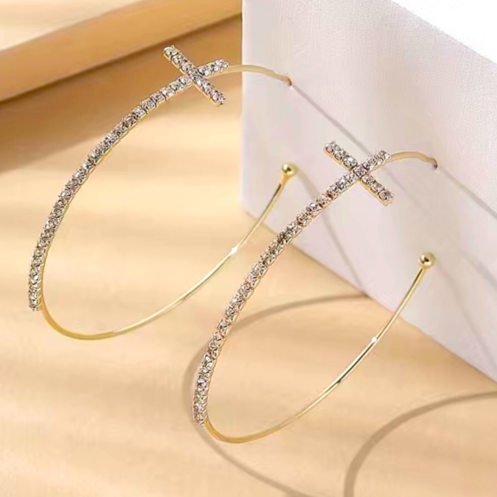 ✨✨✨Gold Cross Hoop Earring✨✨✨